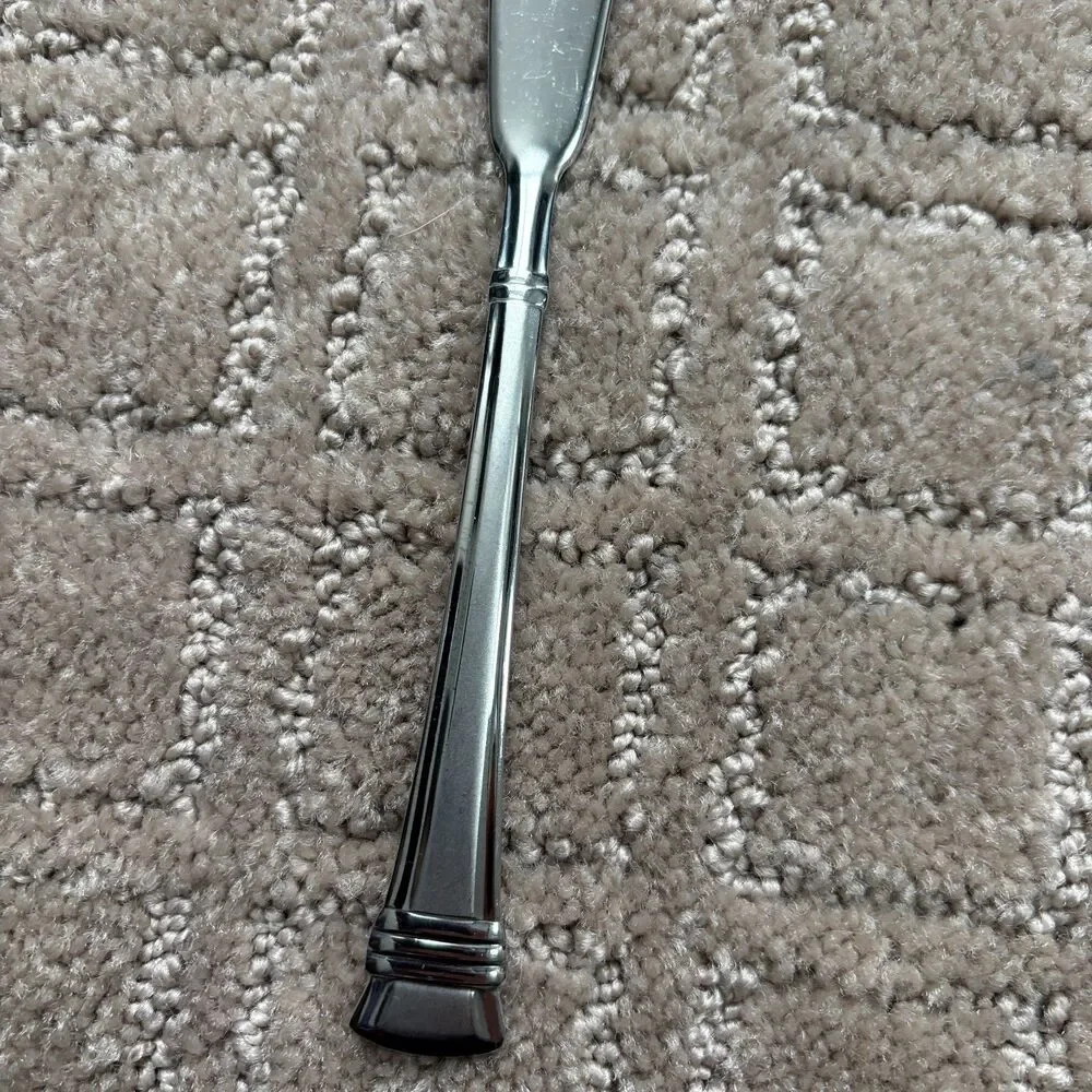 Wallace Zenith Frost Stainless 18/10 Flatware Butter Knife 6 5/8